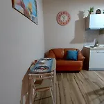 La Petite Maison